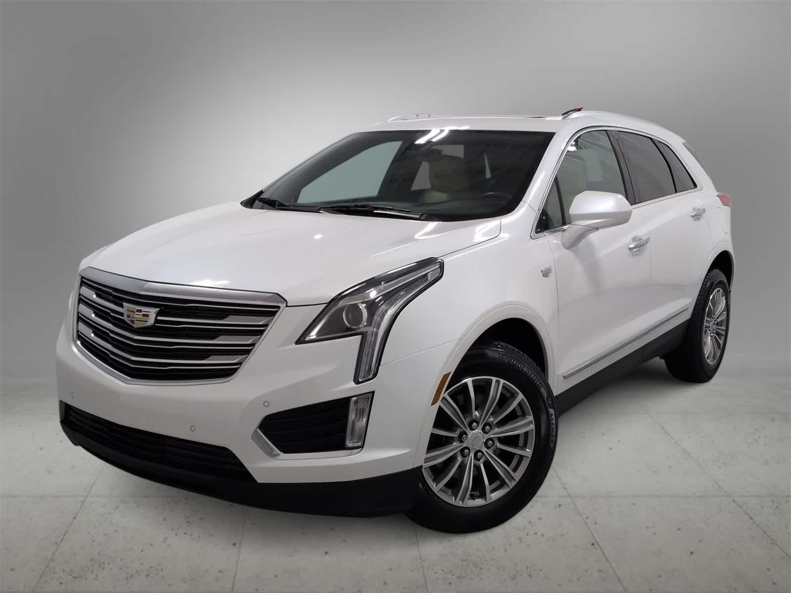 2017 Cadillac XT5 Luxury -
                  Farmington Hills, MI