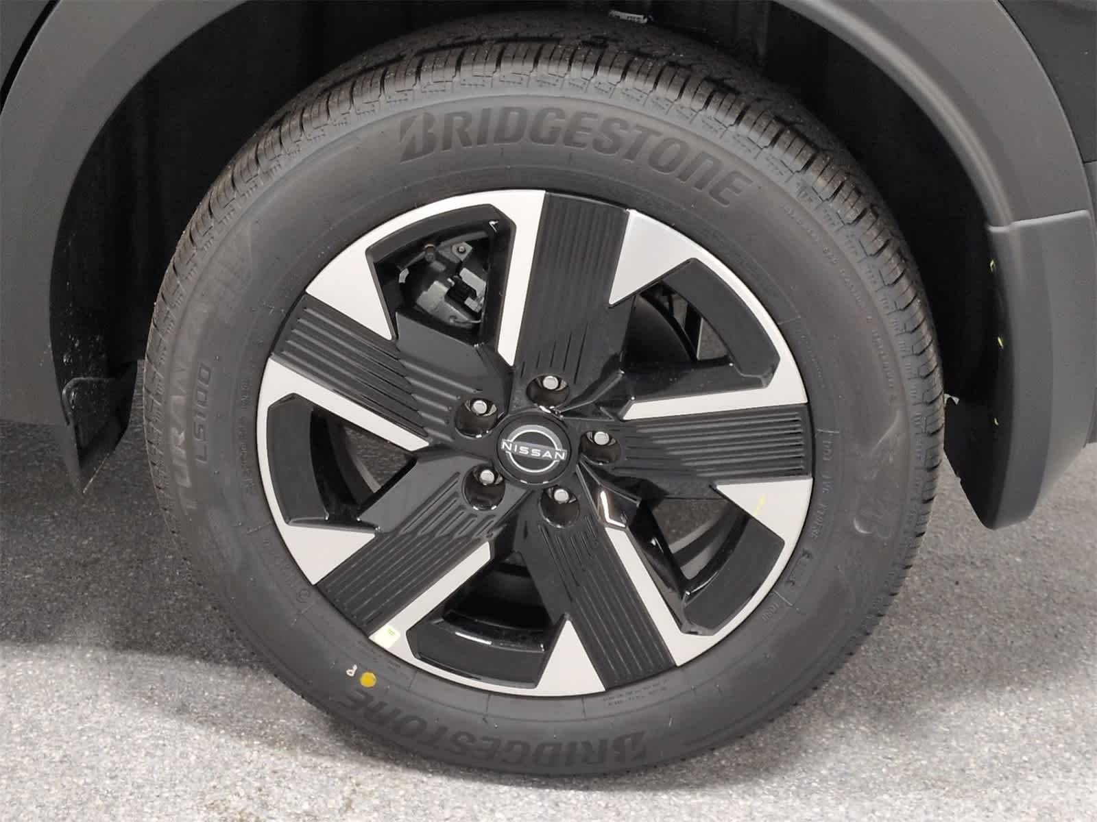 Thumbnail: 2026 Nissan Kicks - 14