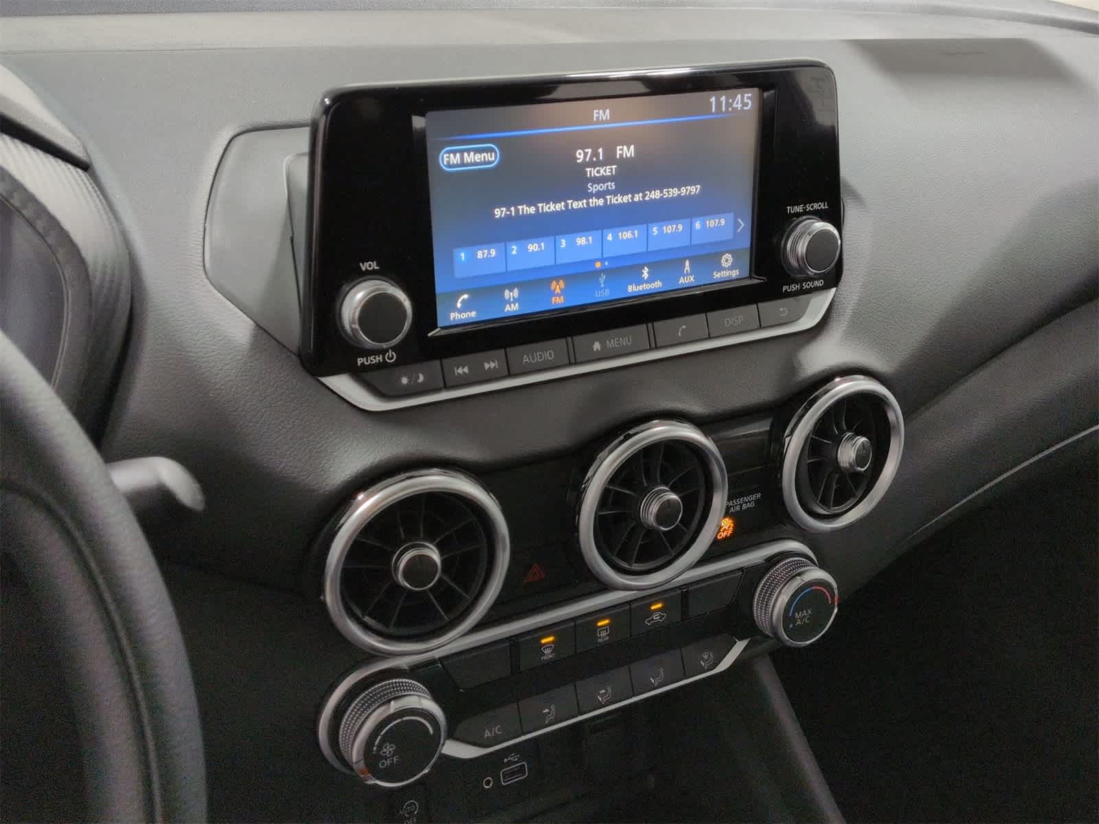 Thumbnail: 2025 Nissan Sentra - 28