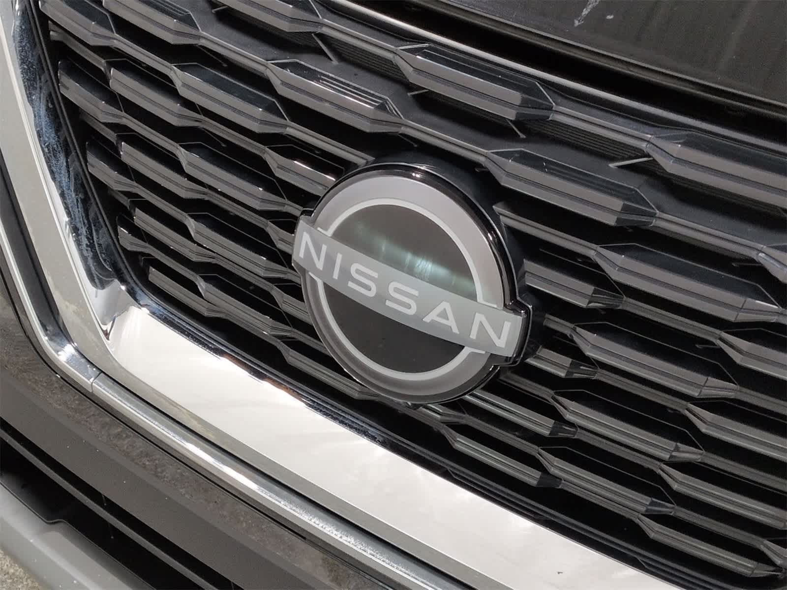 Thumbnail: 2023 Nissan Rogue - 12