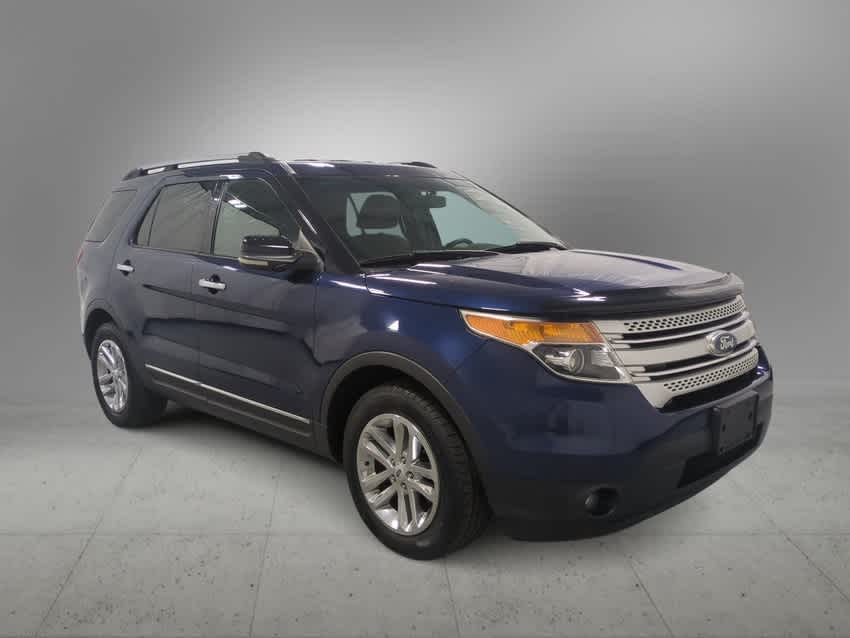 2012 Ford Explorer XLT photo 2