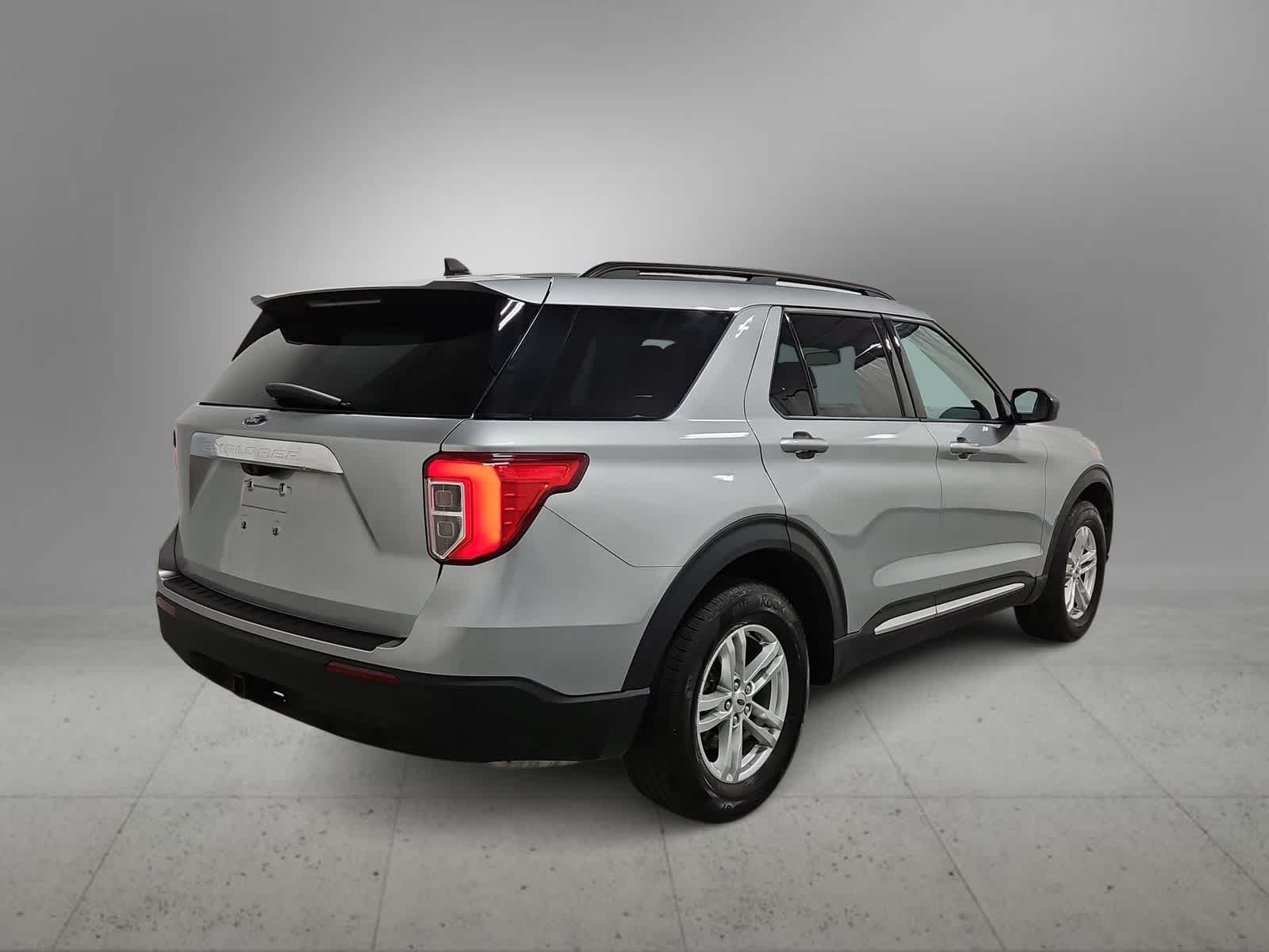 Thumbnail: 2022 Ford Explorer - 8