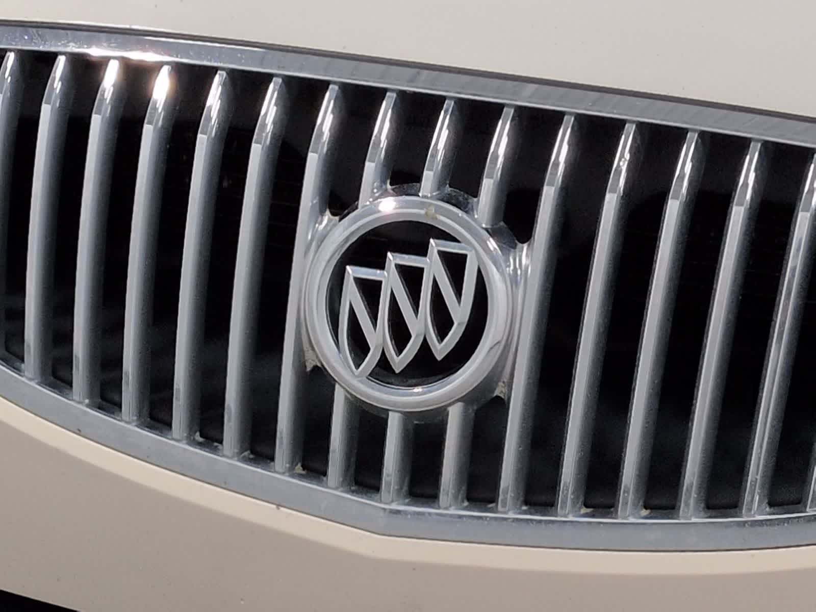 Thumbnail: 2008 Buick LaCrosse - 12