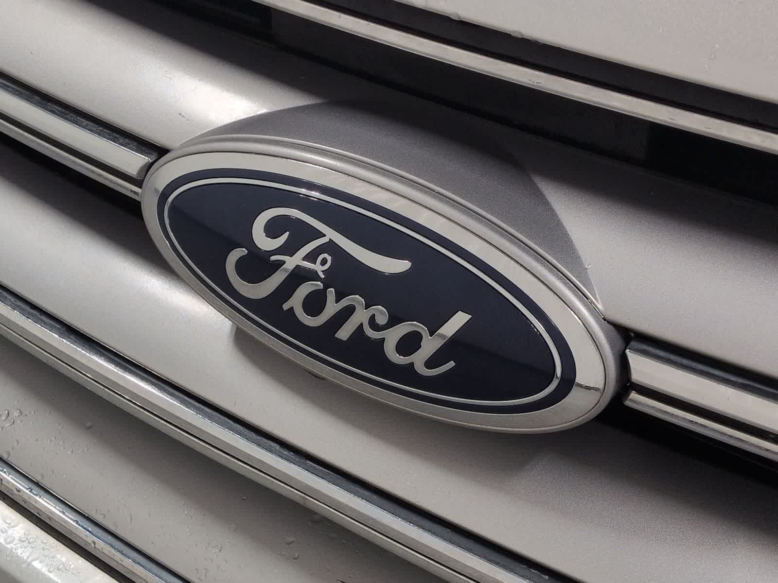 Thumbnail: 2017 Ford Edge - 11