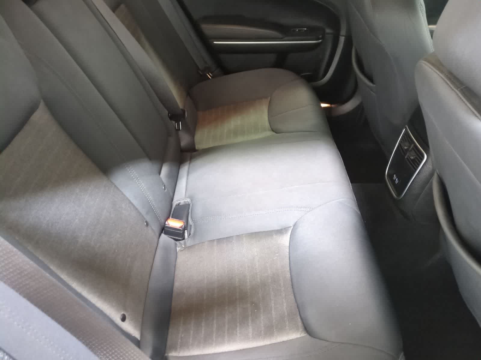 Thumbnail: 2022 Chrysler 300 - 20