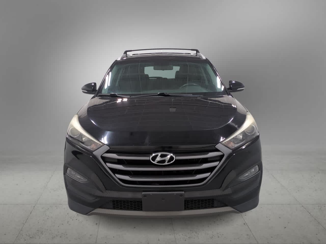 Thumbnail: 2016 Hyundai Tucson - 3
