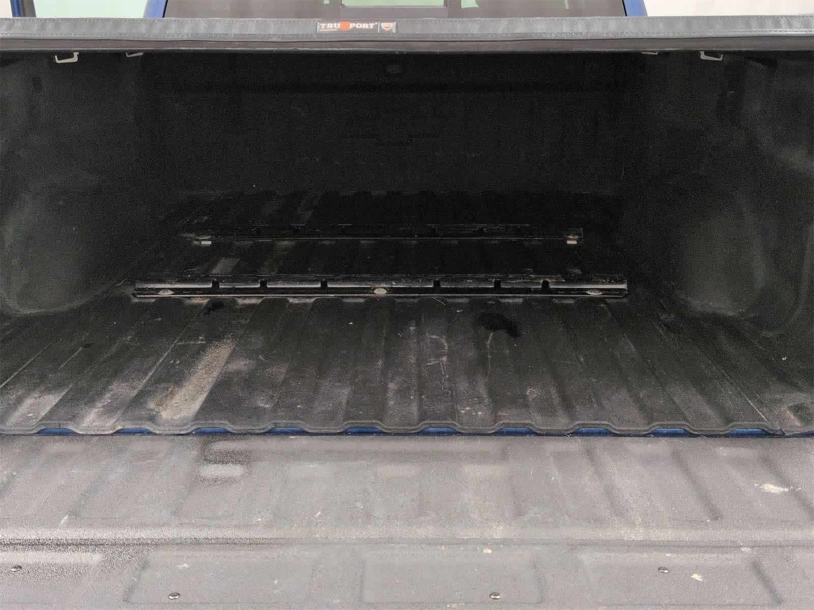 Thumbnail: 2017 Chevrolet Silverado 1500 - 34