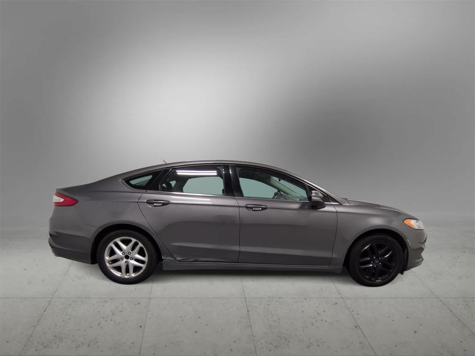 Thumbnail: 2013 Ford Fusion - 9