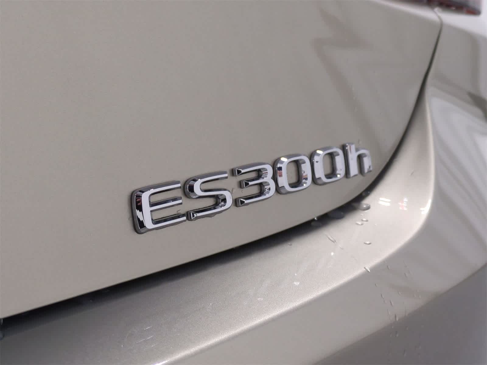 Thumbnail: 2023 Lexus ES - 13