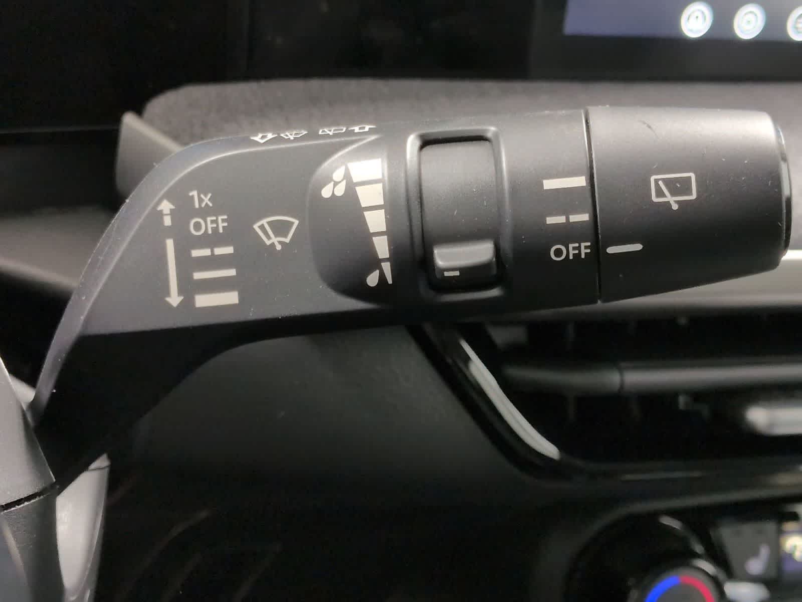 Thumbnail: 2026 Nissan Kicks - 28