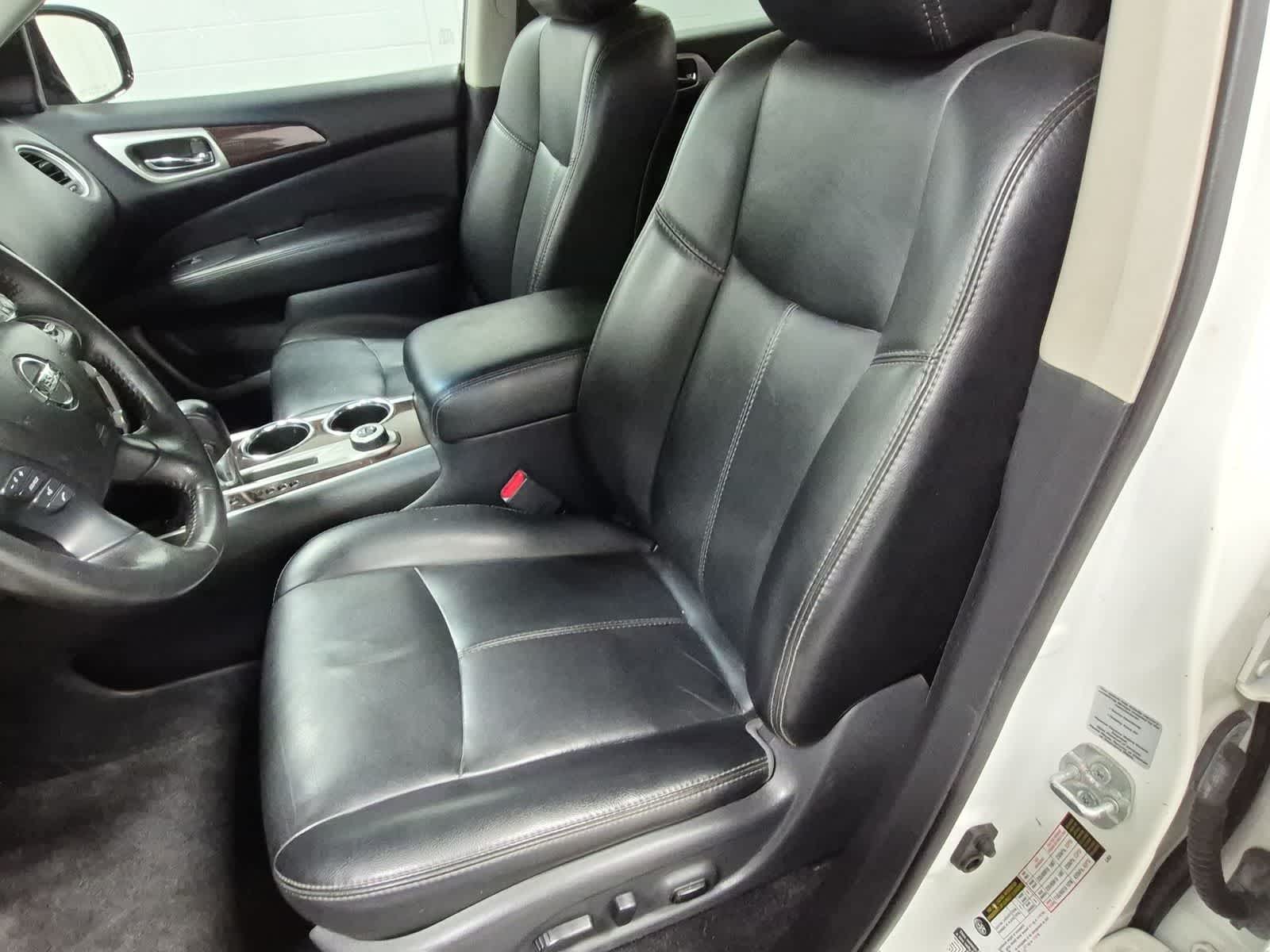 Thumbnail: 2015 Nissan Pathfinder - 23