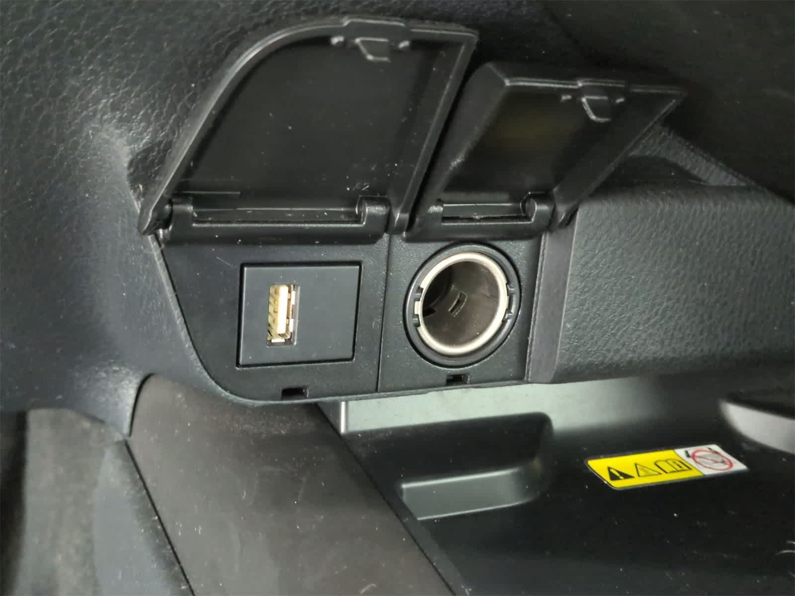 Thumbnail: 2023 Toyota Camry - 34