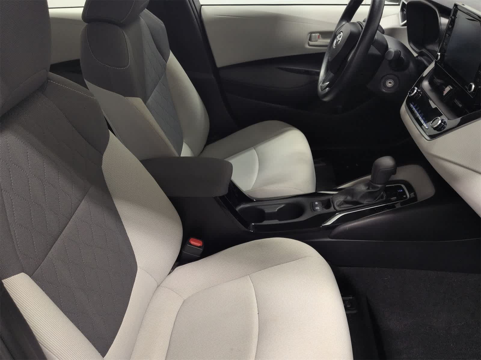 Thumbnail: 2022 Toyota Corolla - 22