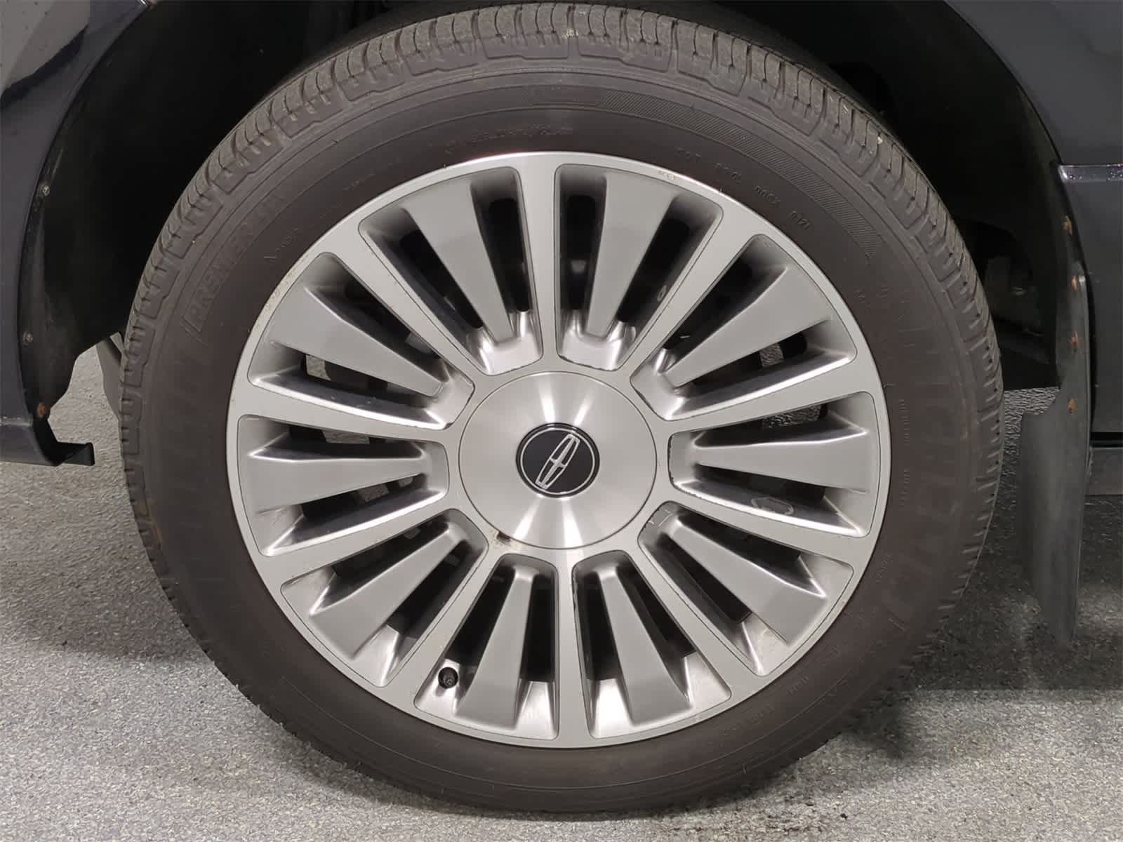 Thumbnail: 2017 Lincoln Navigator - 14