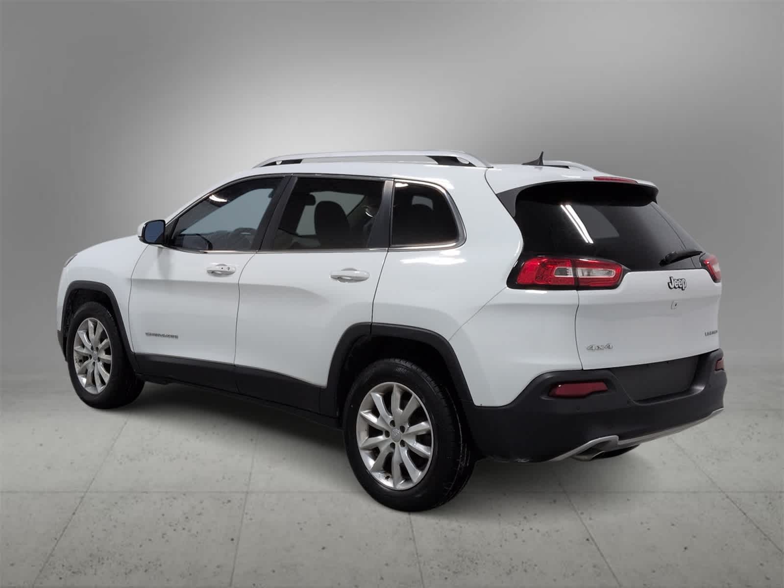 Thumbnail: 2016 Jeep Cherokee - 6