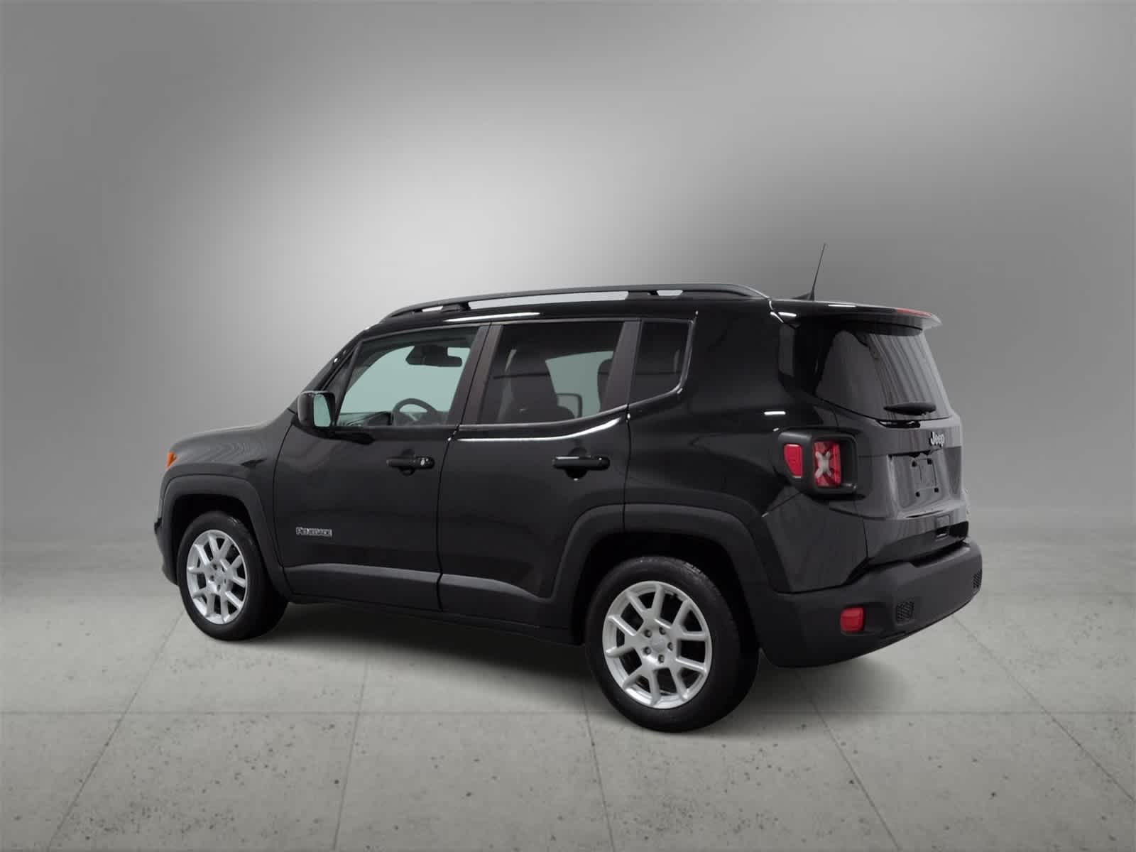 Thumbnail: 2019 Jeep Renegade - 6