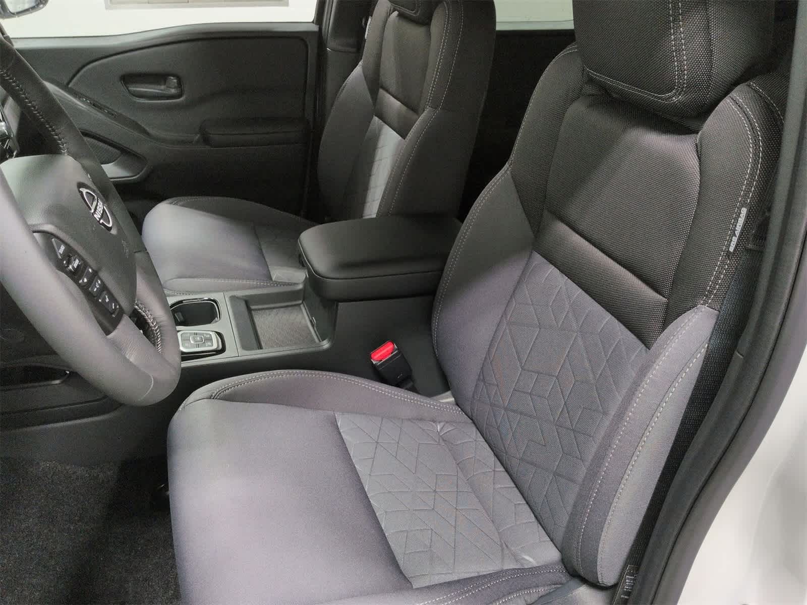 Thumbnail: 2026 Nissan Frontier - 17