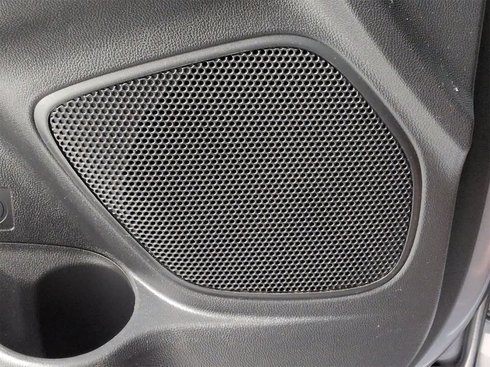 Thumbnail: 2020 Mitsubishi Outlander Sport - 30