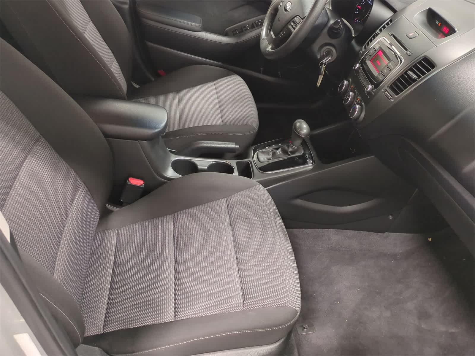Thumbnail: 2018 Kia Forte - 21