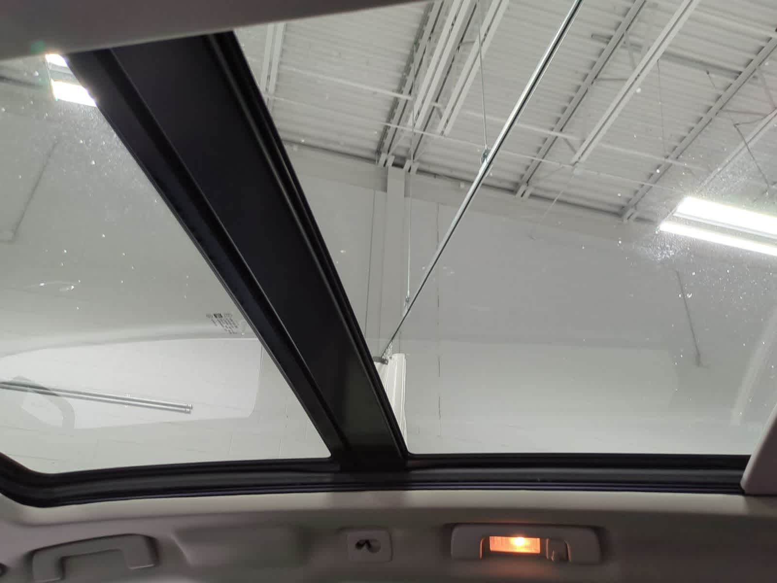Thumbnail: 2012 Cadillac SRX - 20