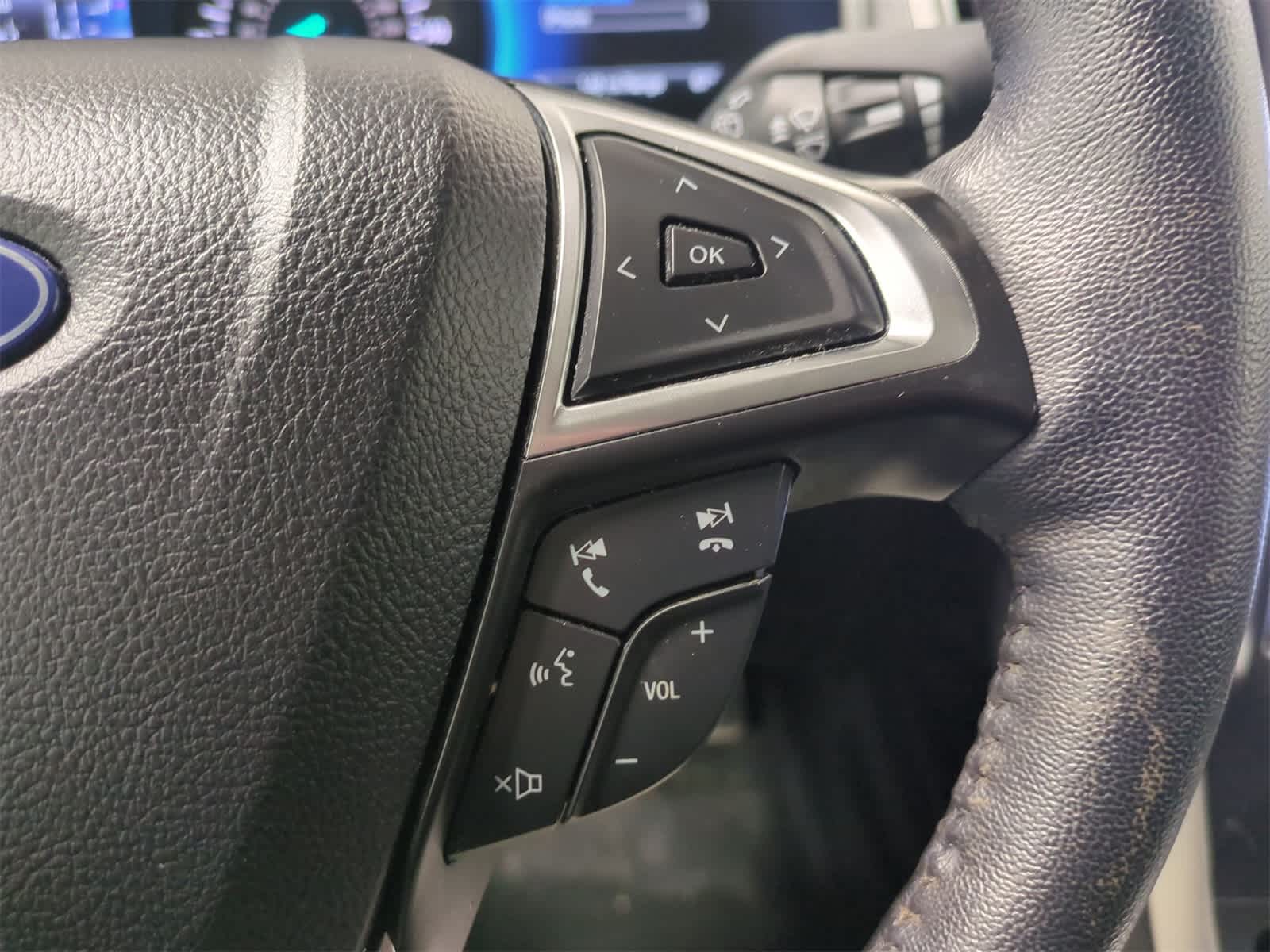 2024 Ford Edge SEL 25