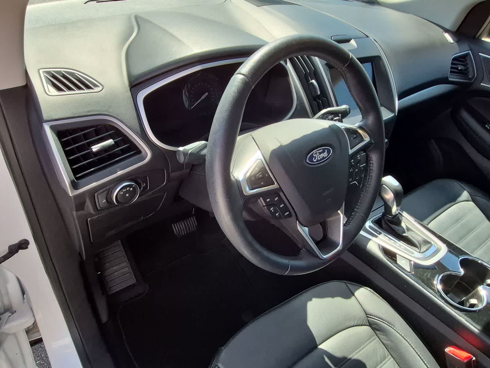 Thumbnail: 2018 Ford Edge - 10
