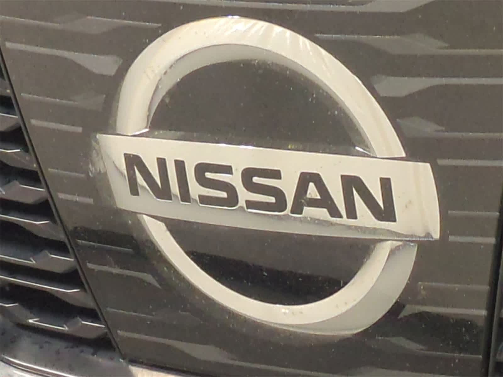 Thumbnail: 2017 Nissan Rogue - 11