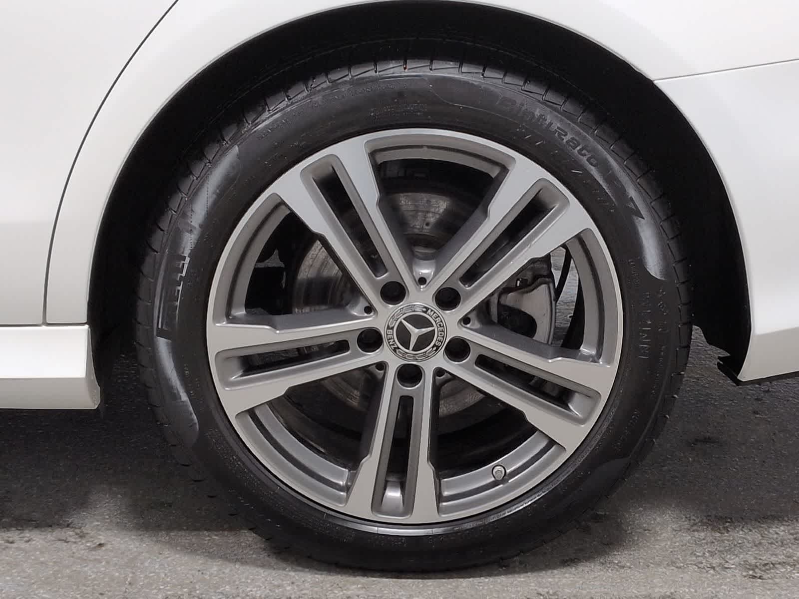 Thumbnail: 2021 Mercedes-Benz E-Class - 14