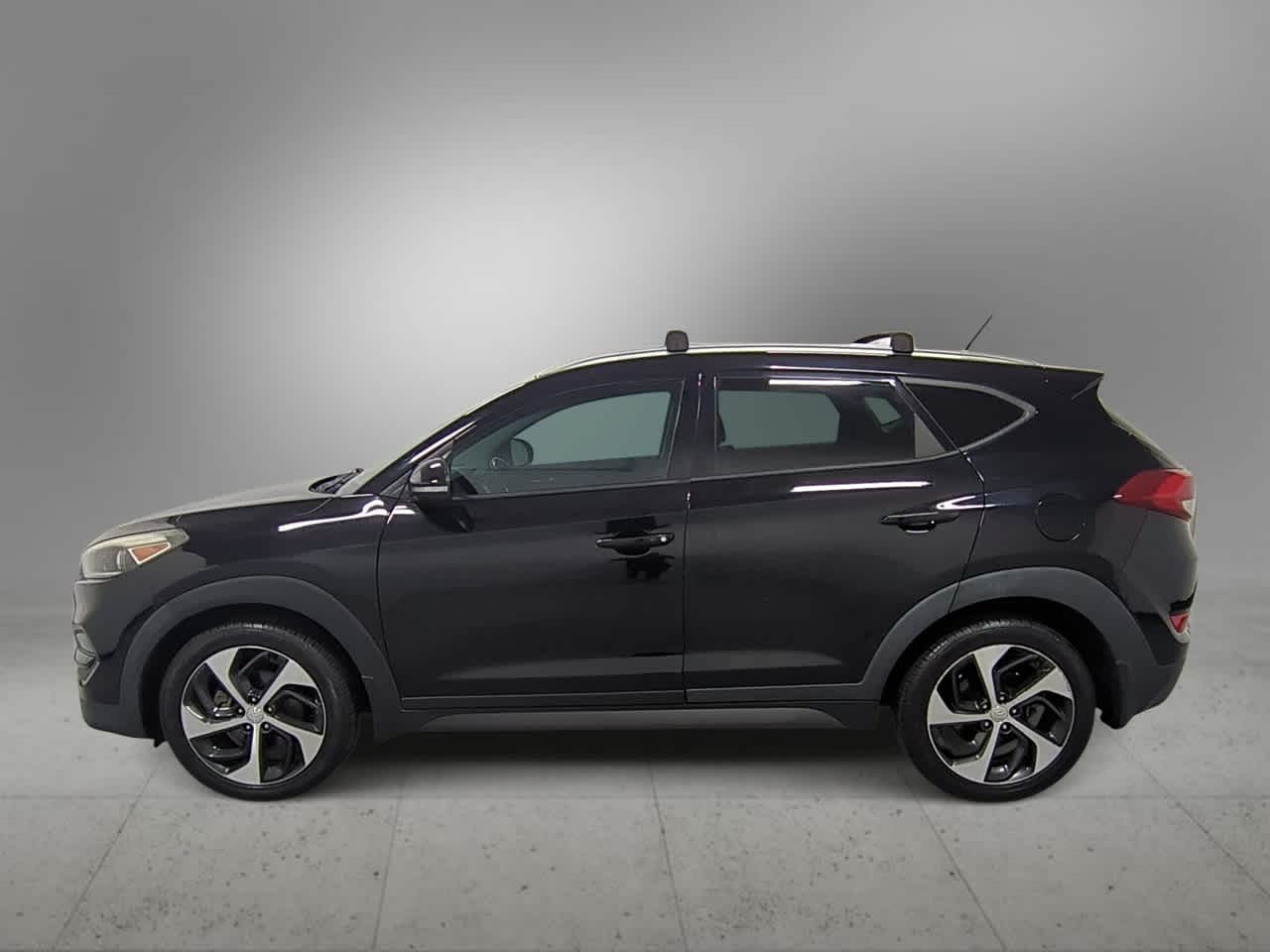 Thumbnail: 2016 Hyundai Tucson - 5