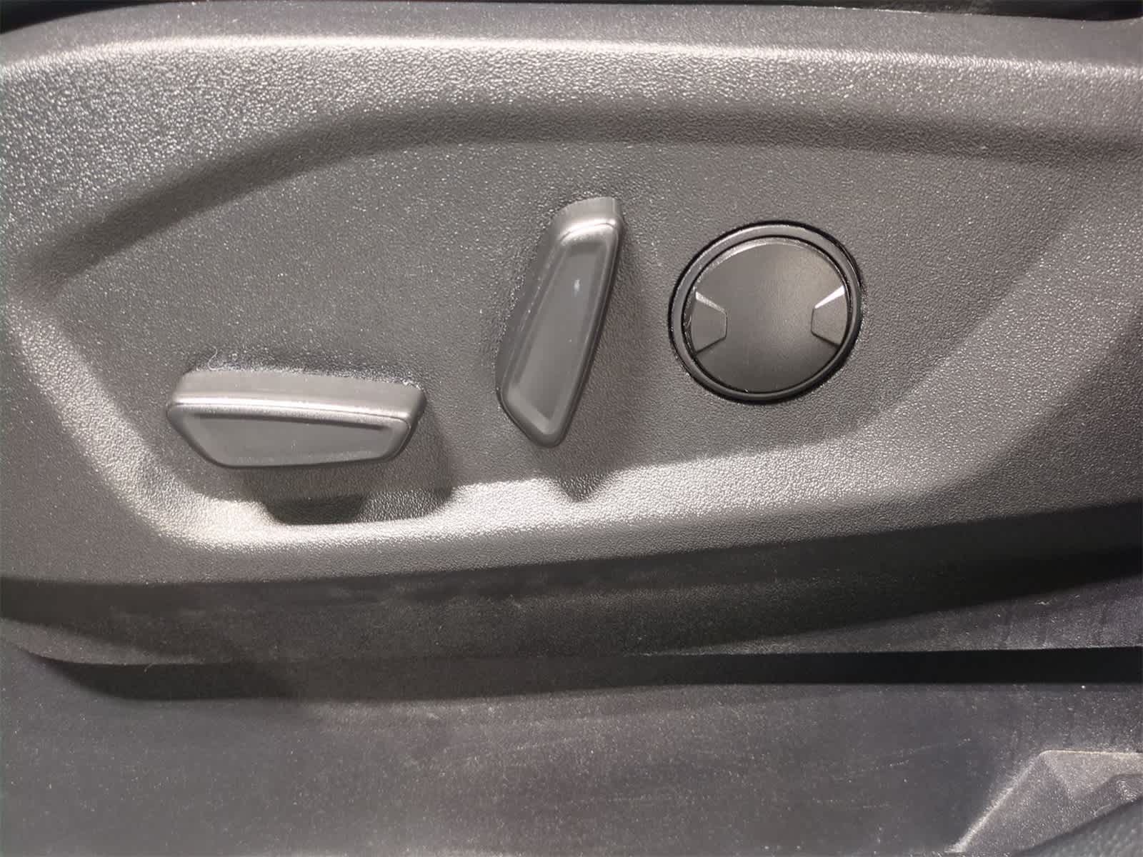 2024 Ford Edge SEL 18