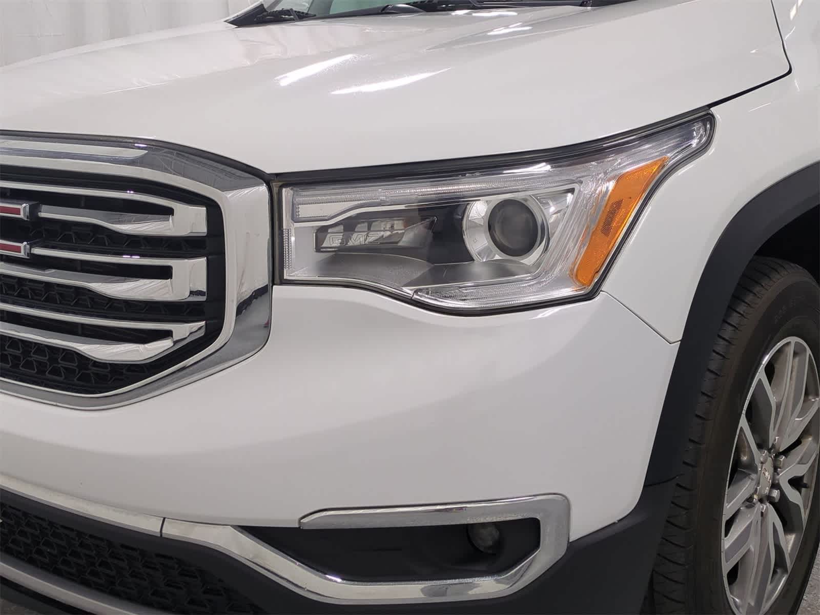 Thumbnail: 2019 GMC Acadia - 11