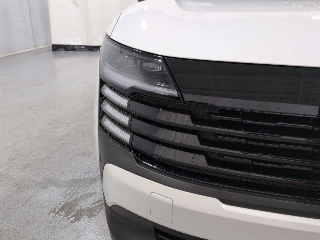 New 2026 Nissan Kicks SR SUV