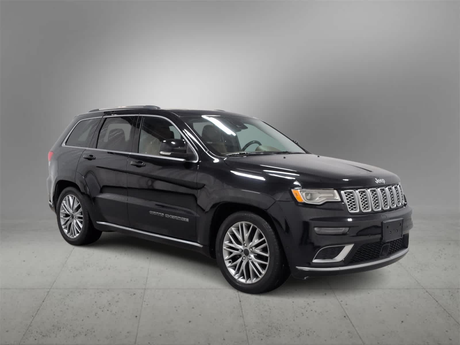 Thumbnail: 2017 Jeep Grand Cherokee - 2