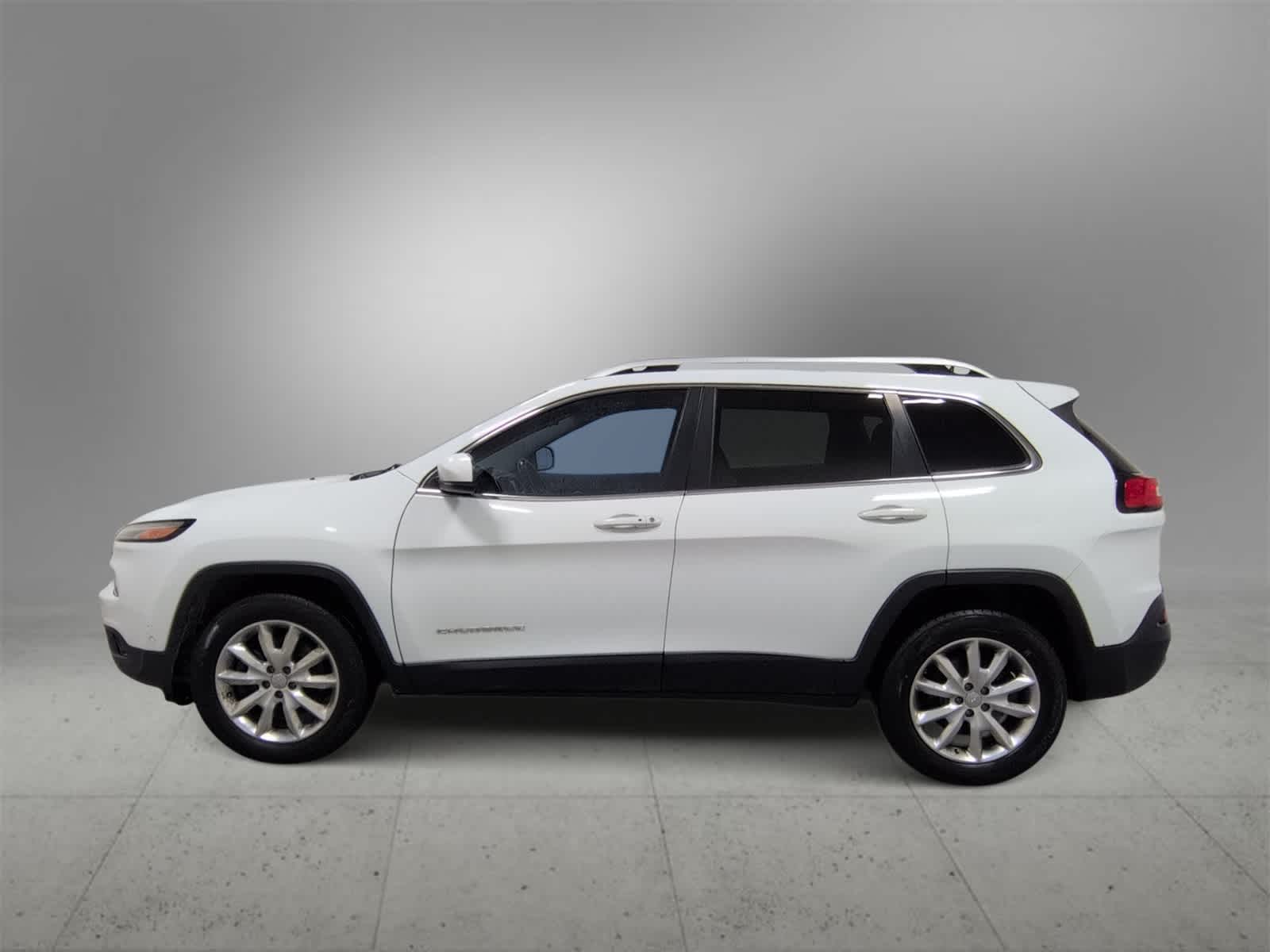 Thumbnail: 2016 Jeep Cherokee - 5