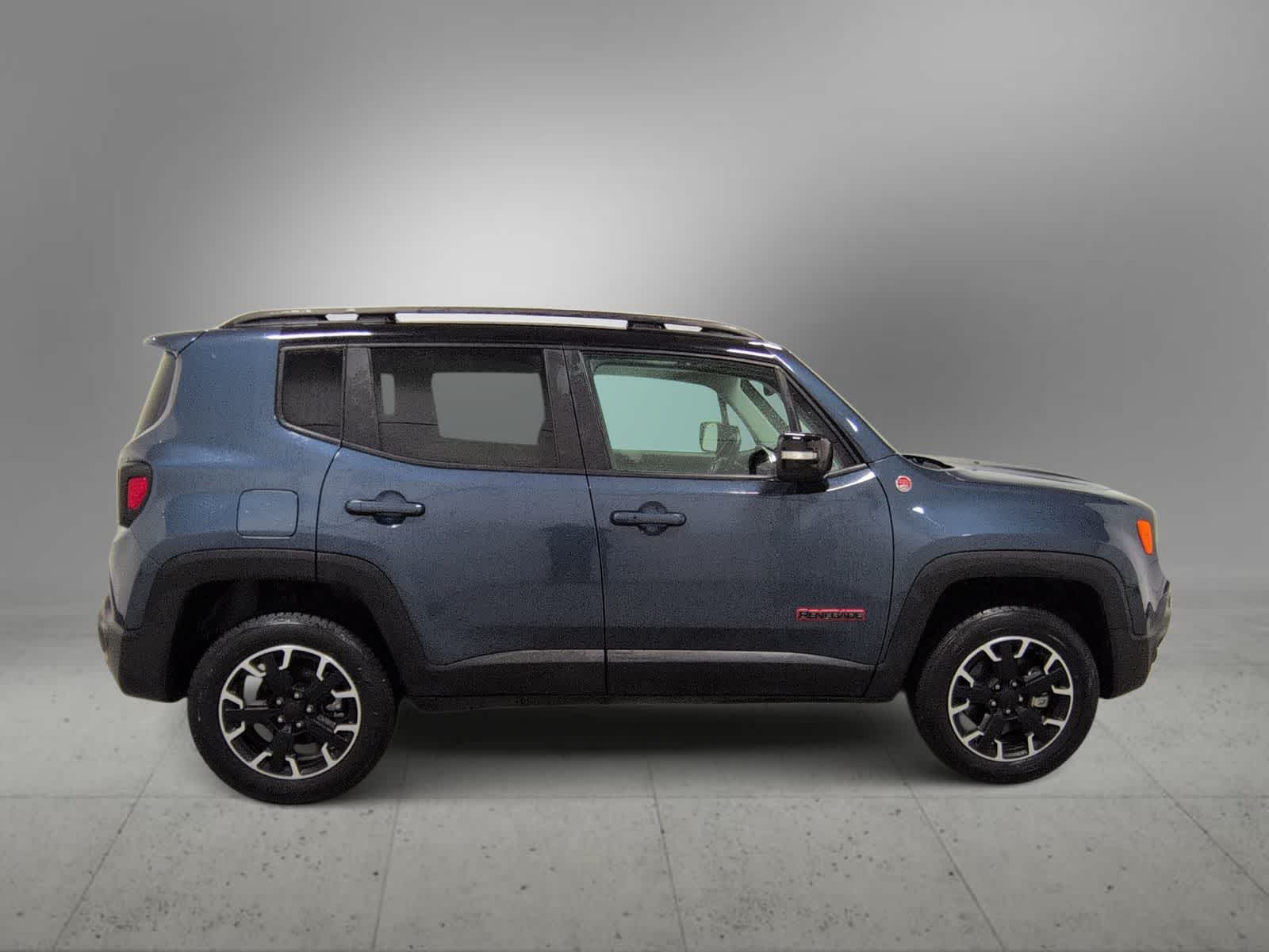 Thumbnail: 2023 Jeep Renegade - 9