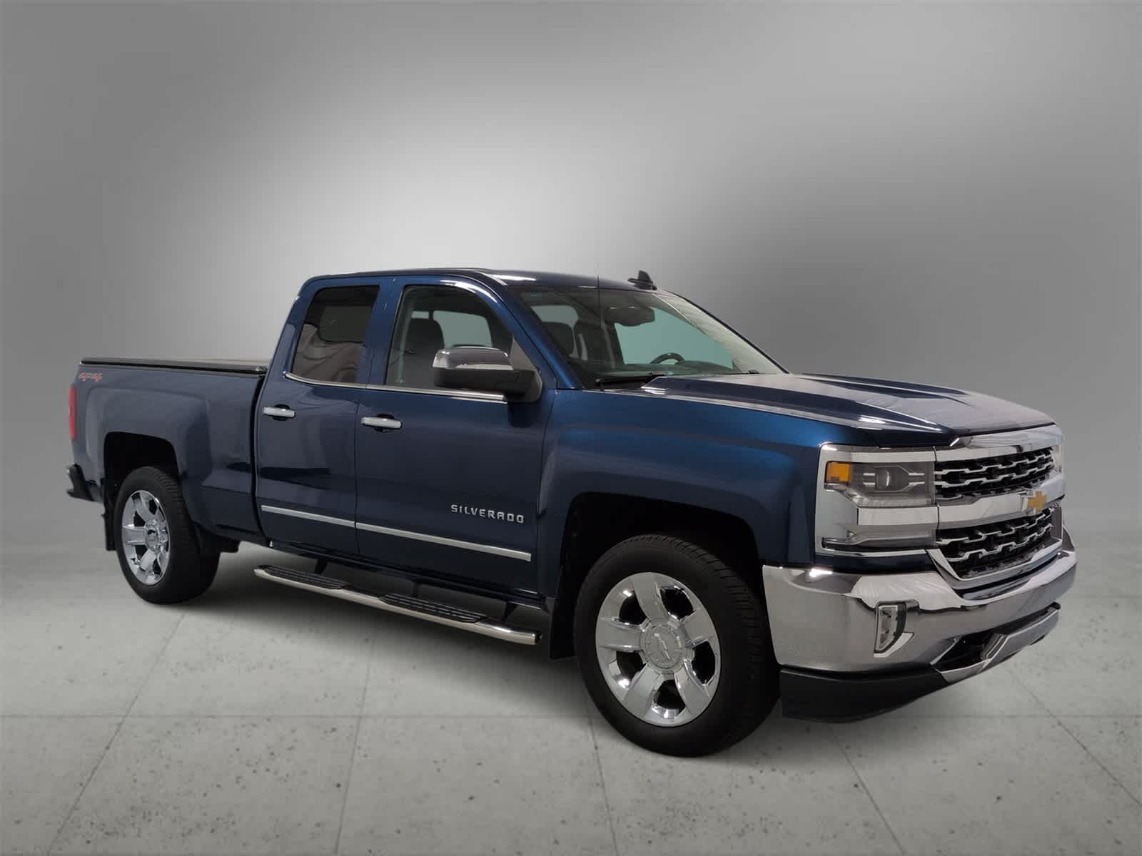 Thumbnail: 2017 Chevrolet Silverado 1500 - 2