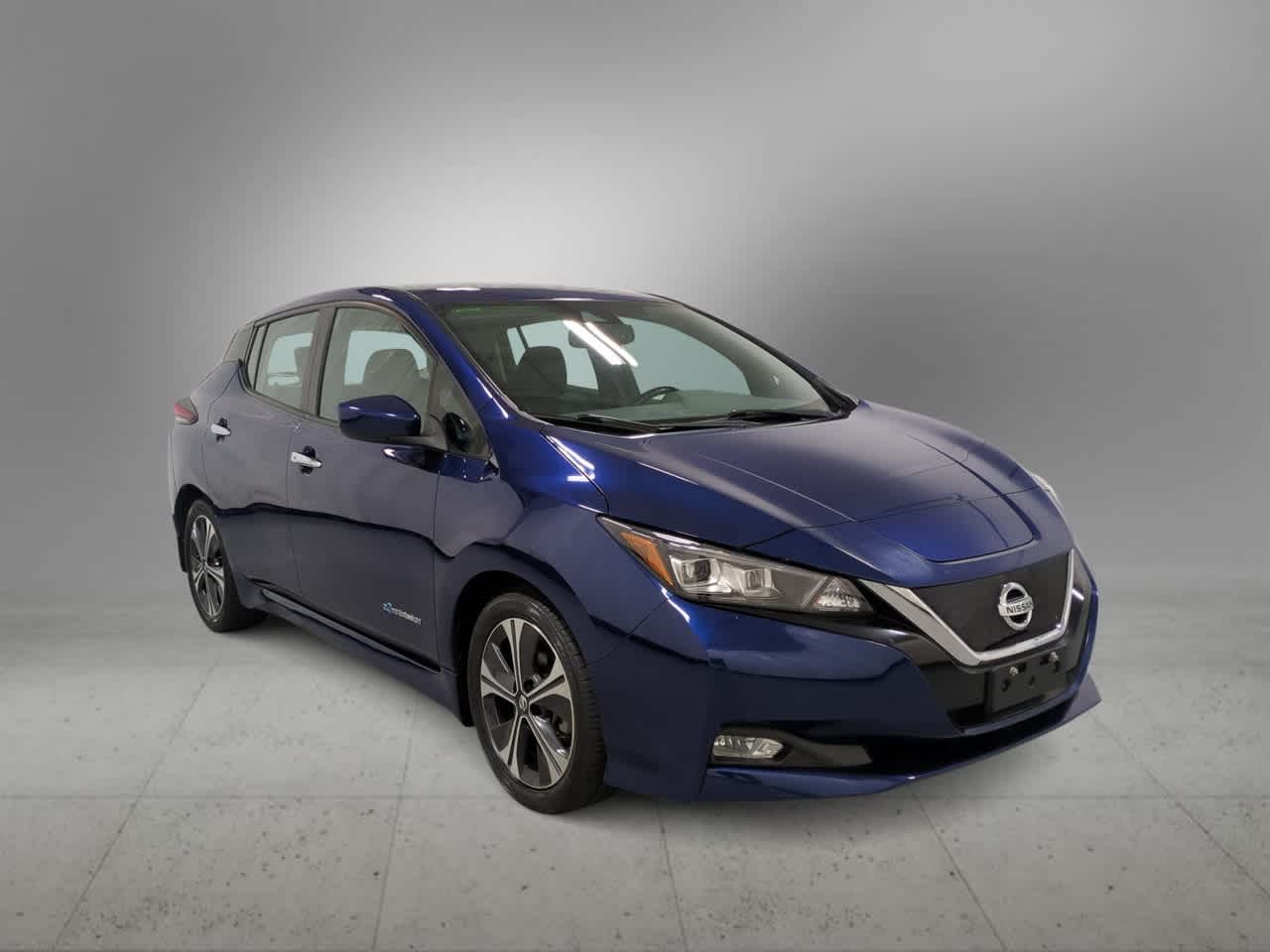 Used 2019 Nissan Leaf SV with VIN 1N4AZ1CP4KC304058 for sale in Farmington, MI