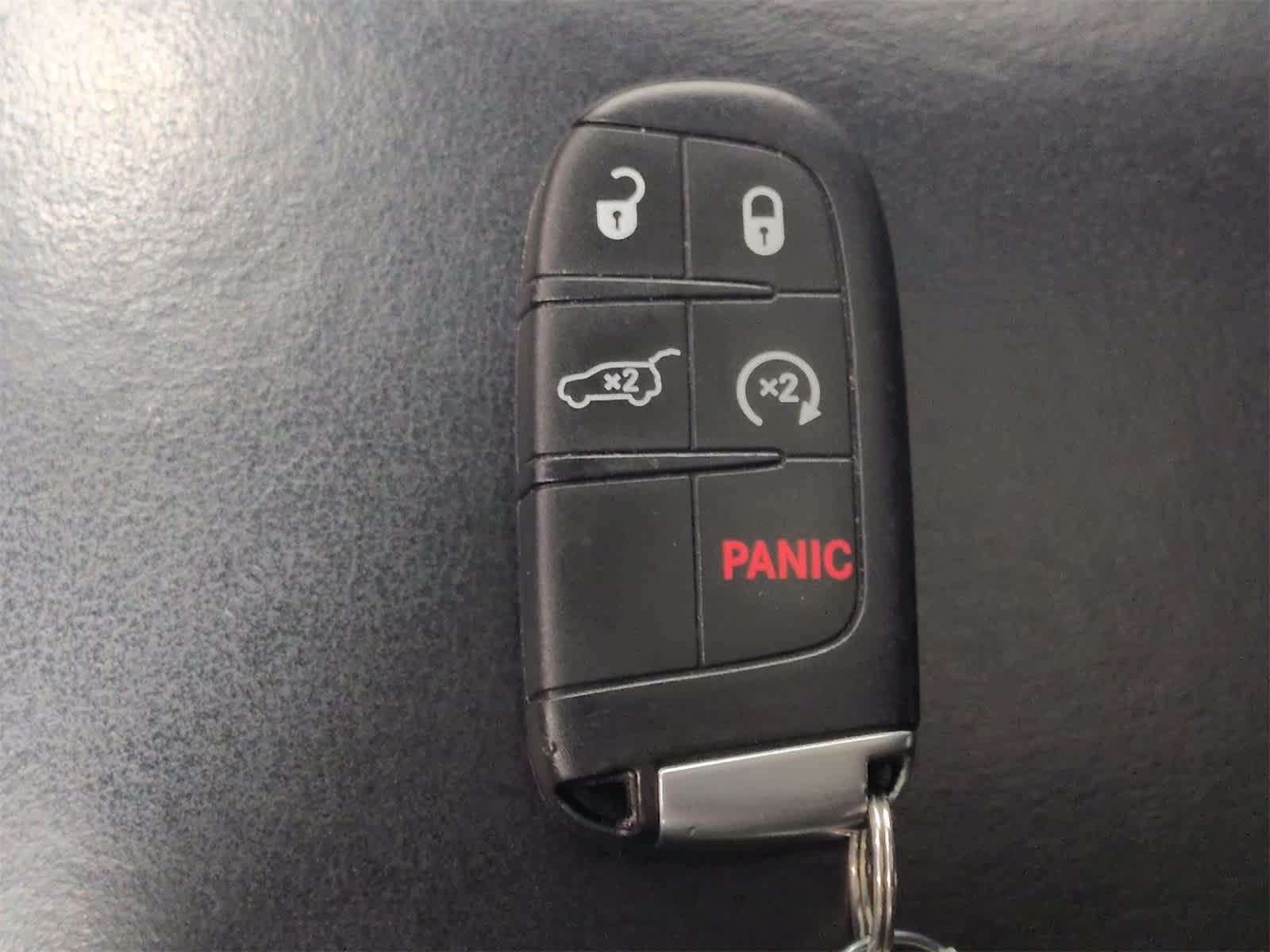 Thumbnail: 2021 Dodge Durango - 38