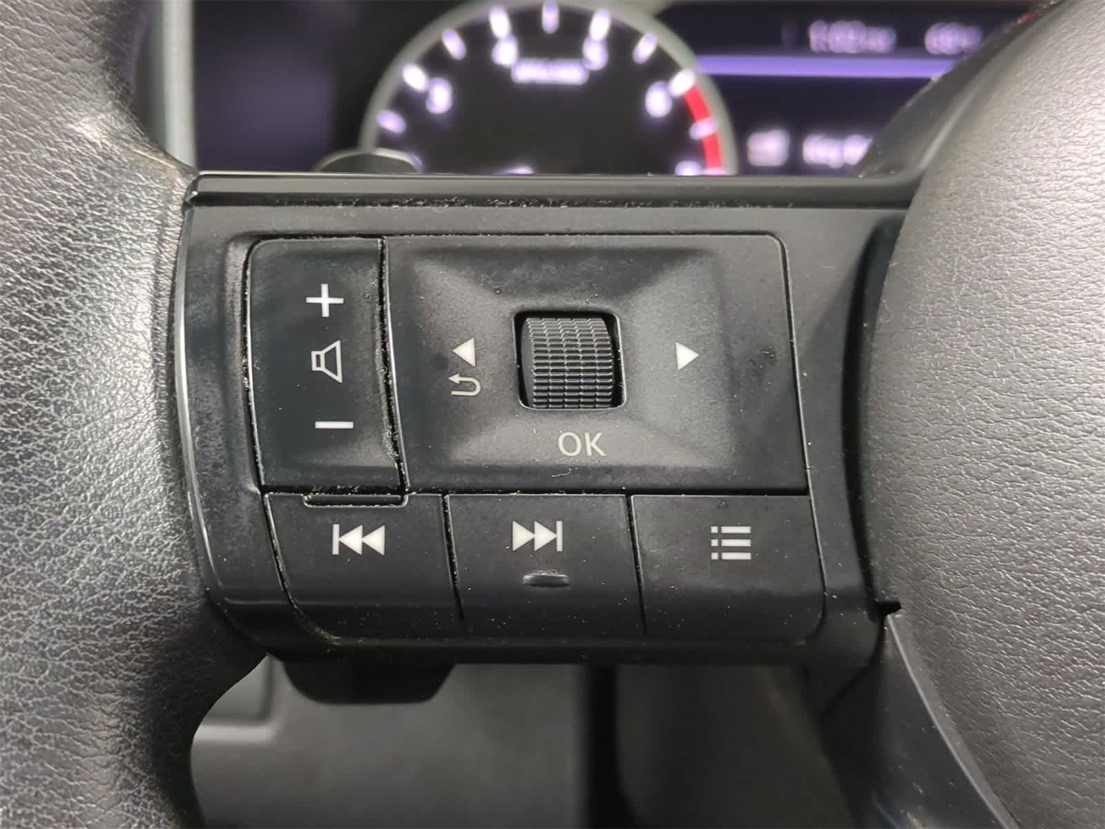 Thumbnail: 2022 Nissan Rogue - 23