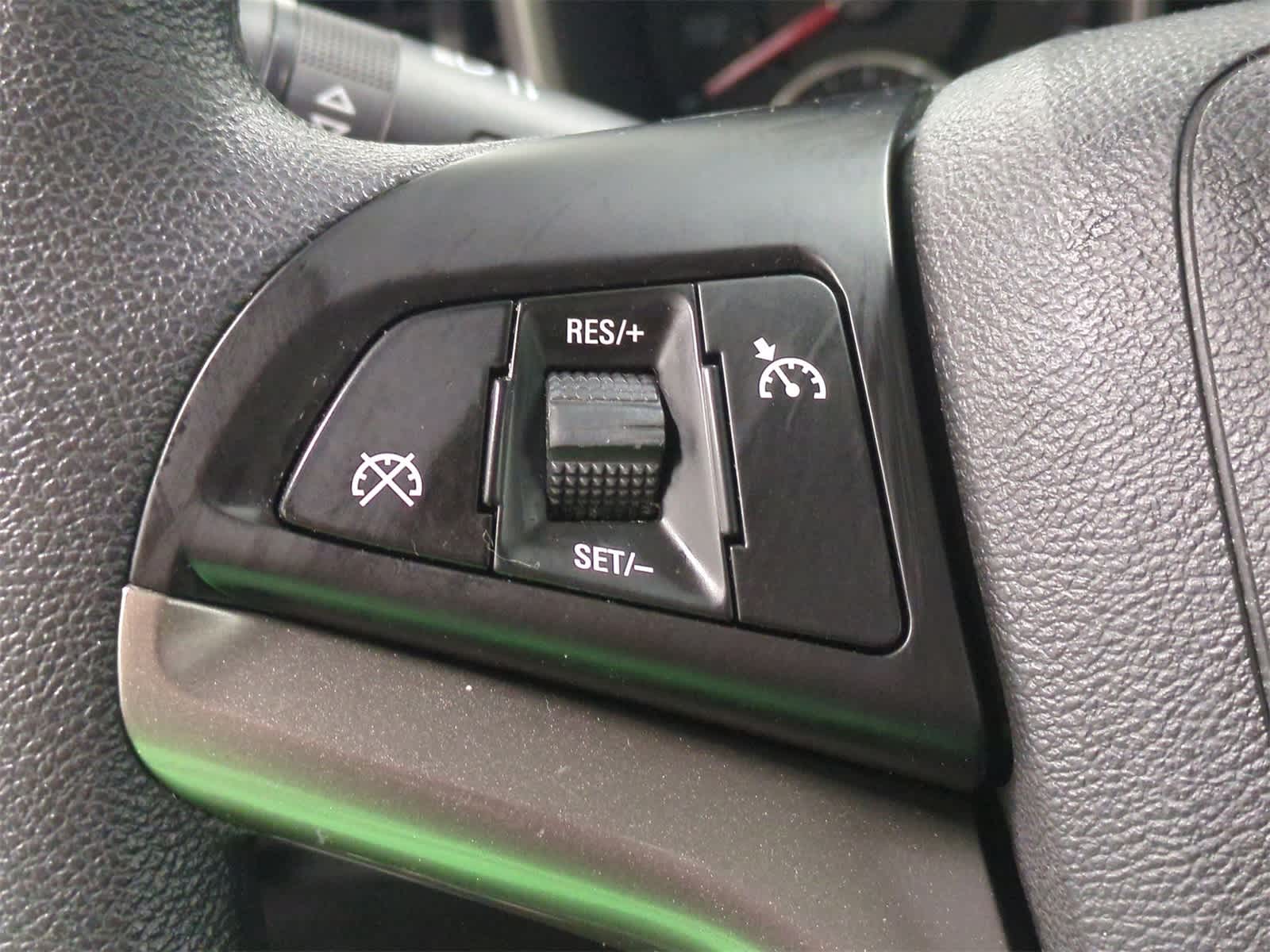 Thumbnail: 2014 Chevrolet Malibu - 21