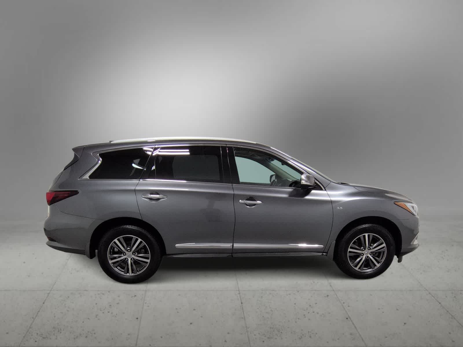 Thumbnail: 2016 INFINITI QX60 - 8