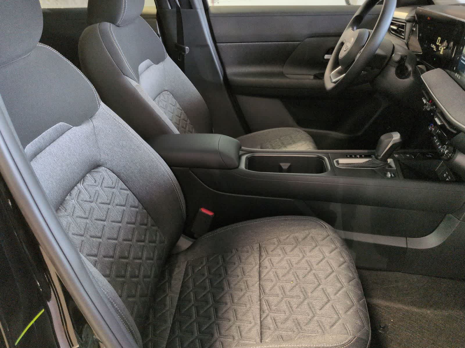 Thumbnail: 2026 Nissan Kicks - 24