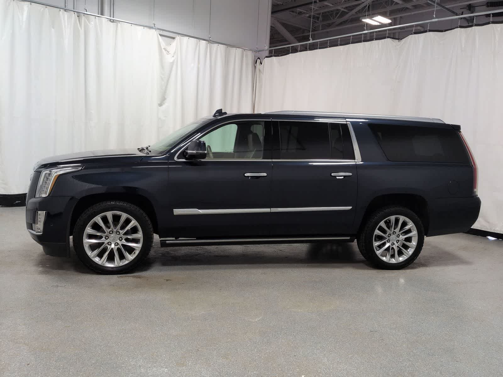 Thumbnail: 2019 Cadillac Escalade - 10