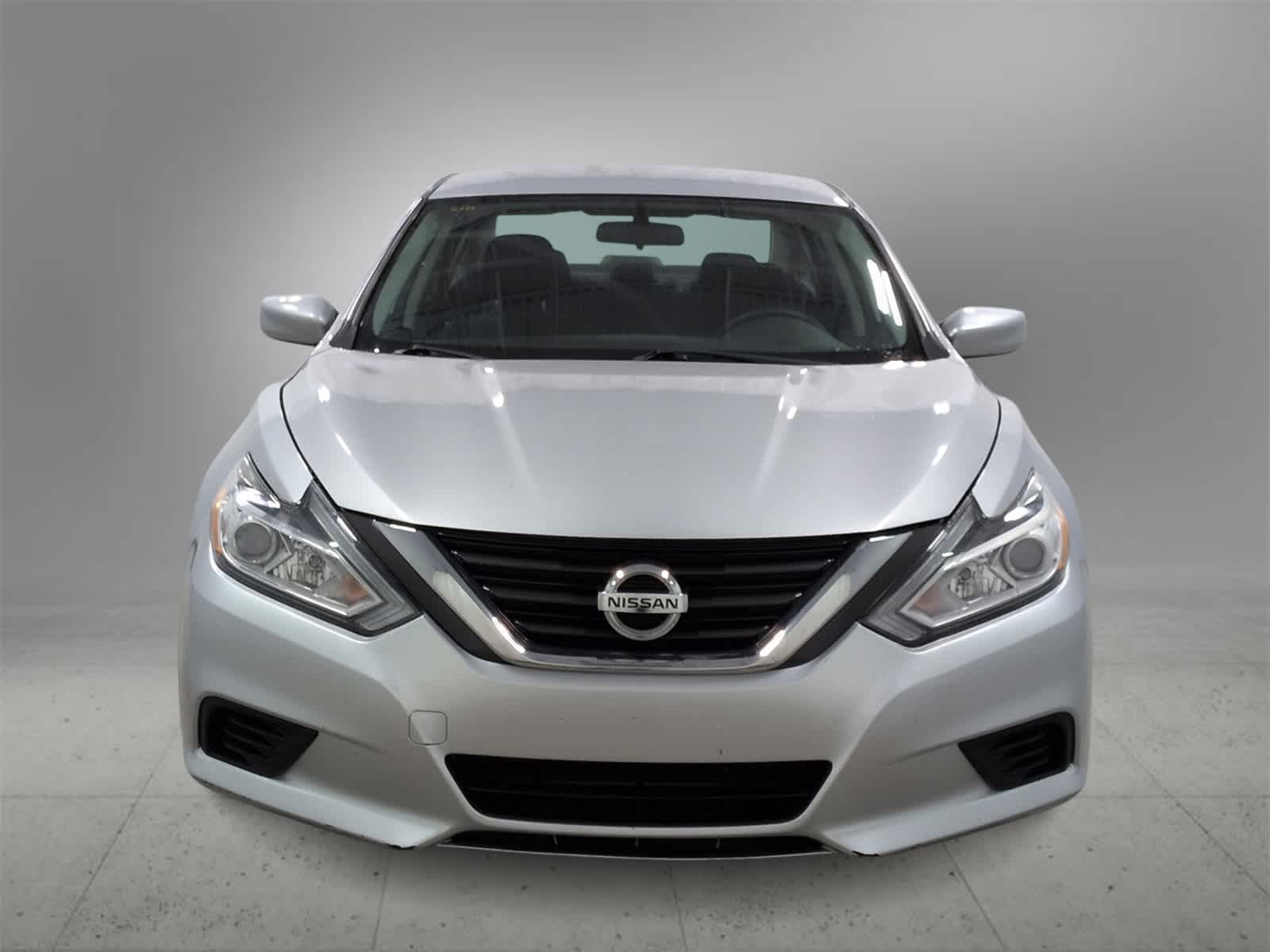 Thumbnail: 2017 Nissan Altima - 3