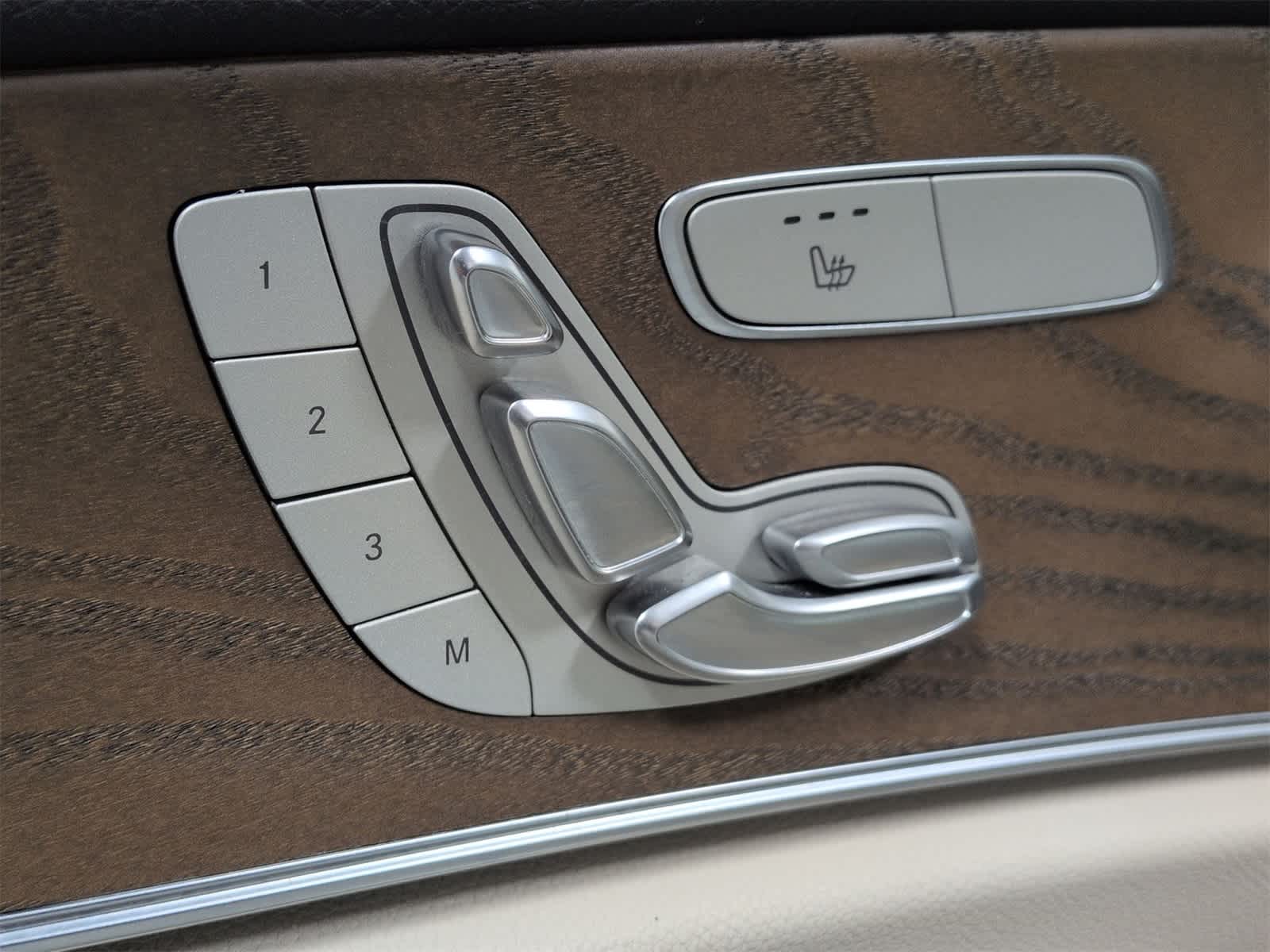 Thumbnail: 2021 Mercedes-Benz E-Class - 18