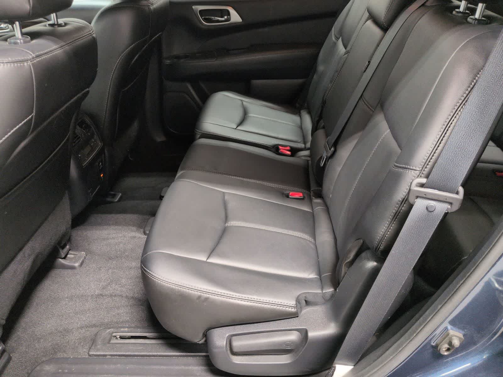 Thumbnail: 2014 Nissan Pathfinder - 21