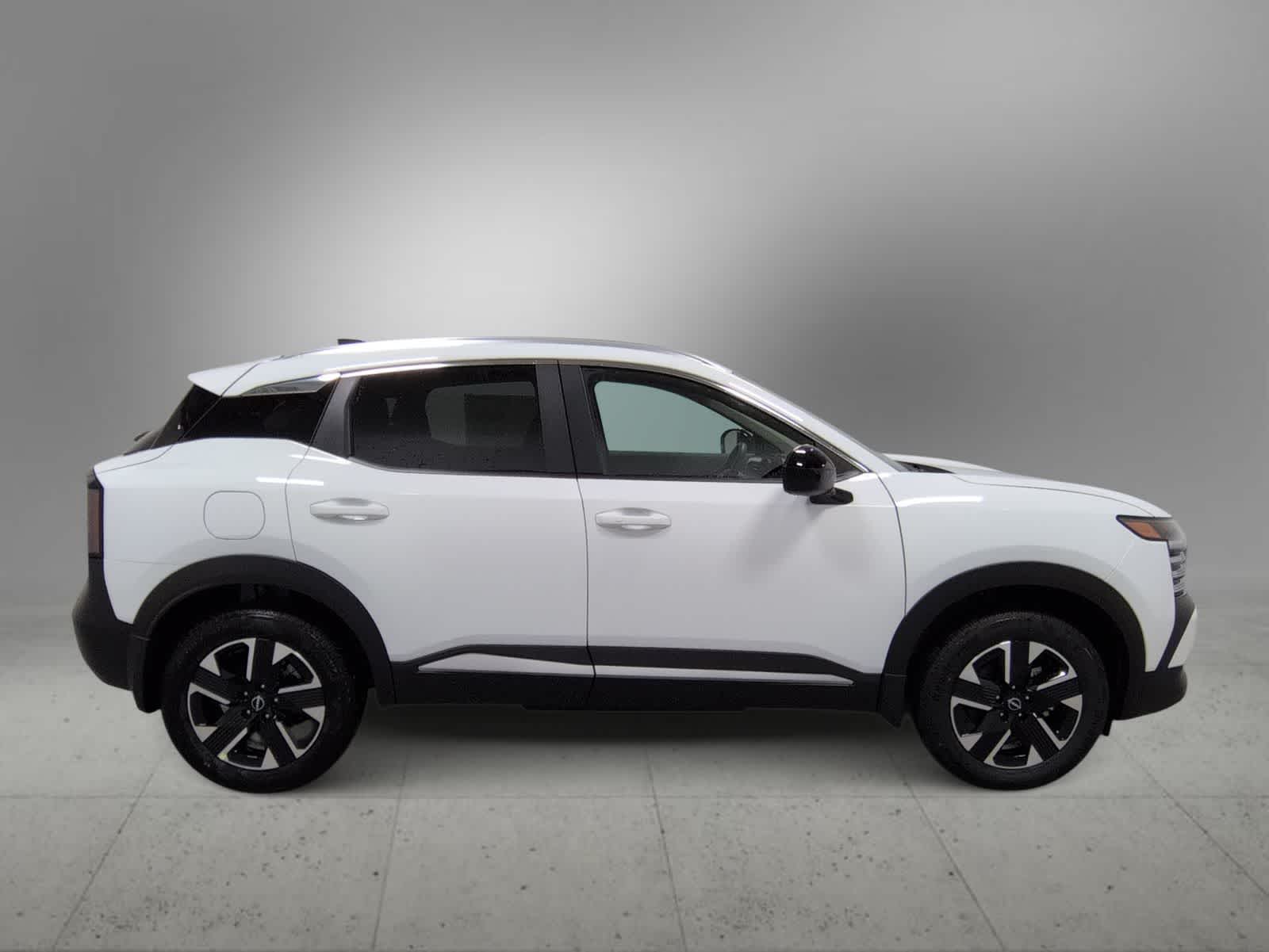 Thumbnail: 2026 Nissan Kicks - 9