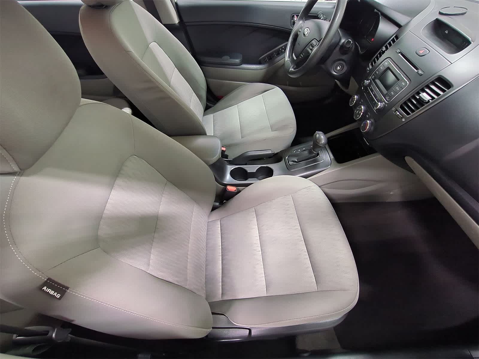 Thumbnail: 2015 Kia Forte - 21