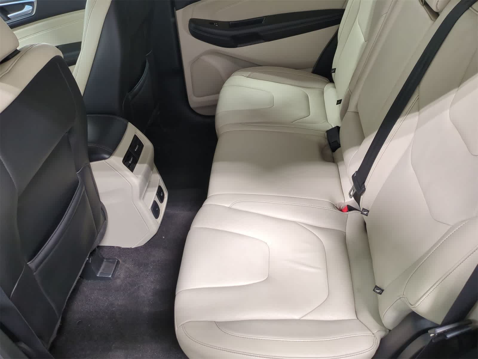 Thumbnail: 2020 Ford Edge - 20