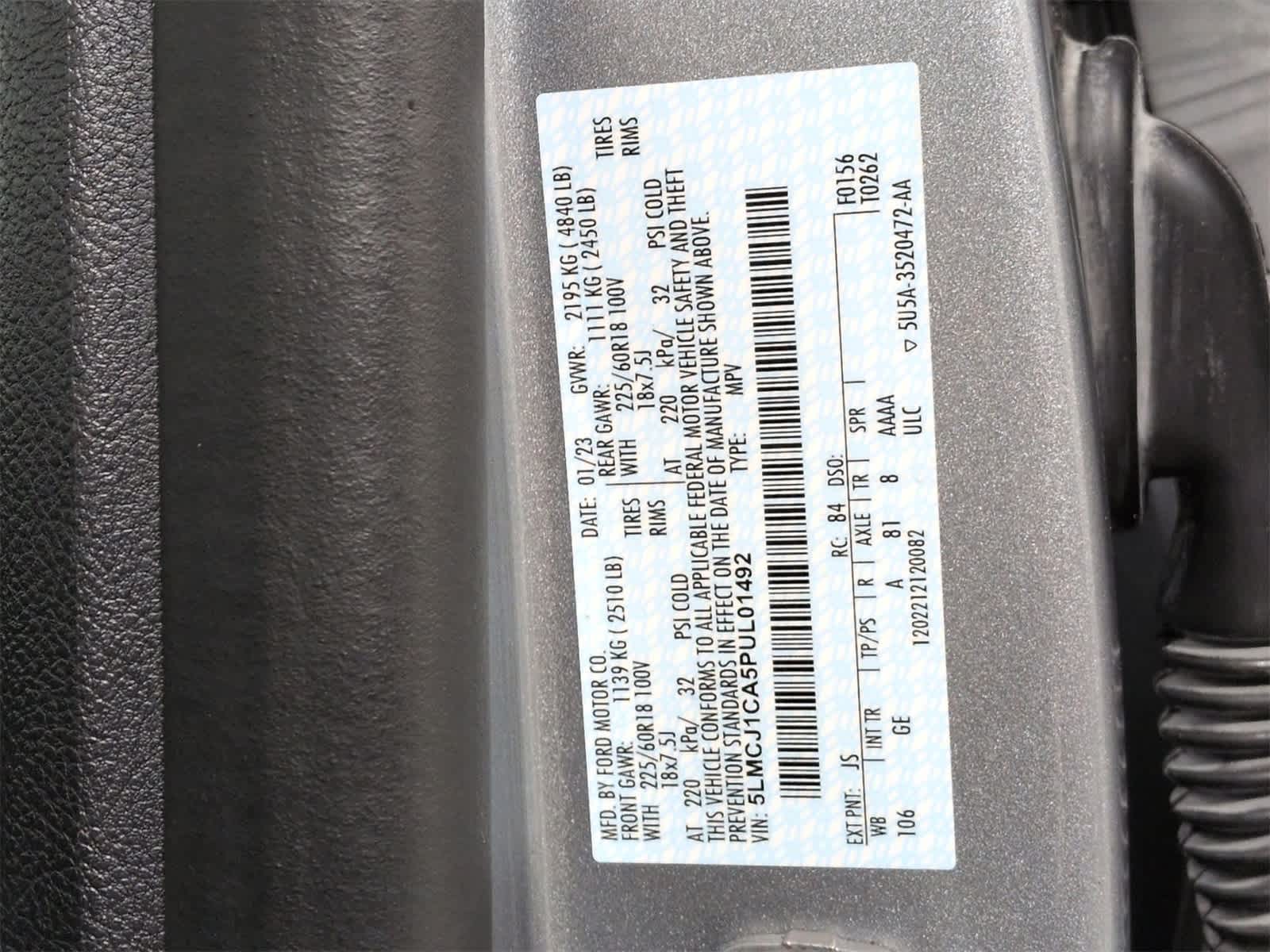 Thumbnail: 2023 Lincoln Corsair - 28